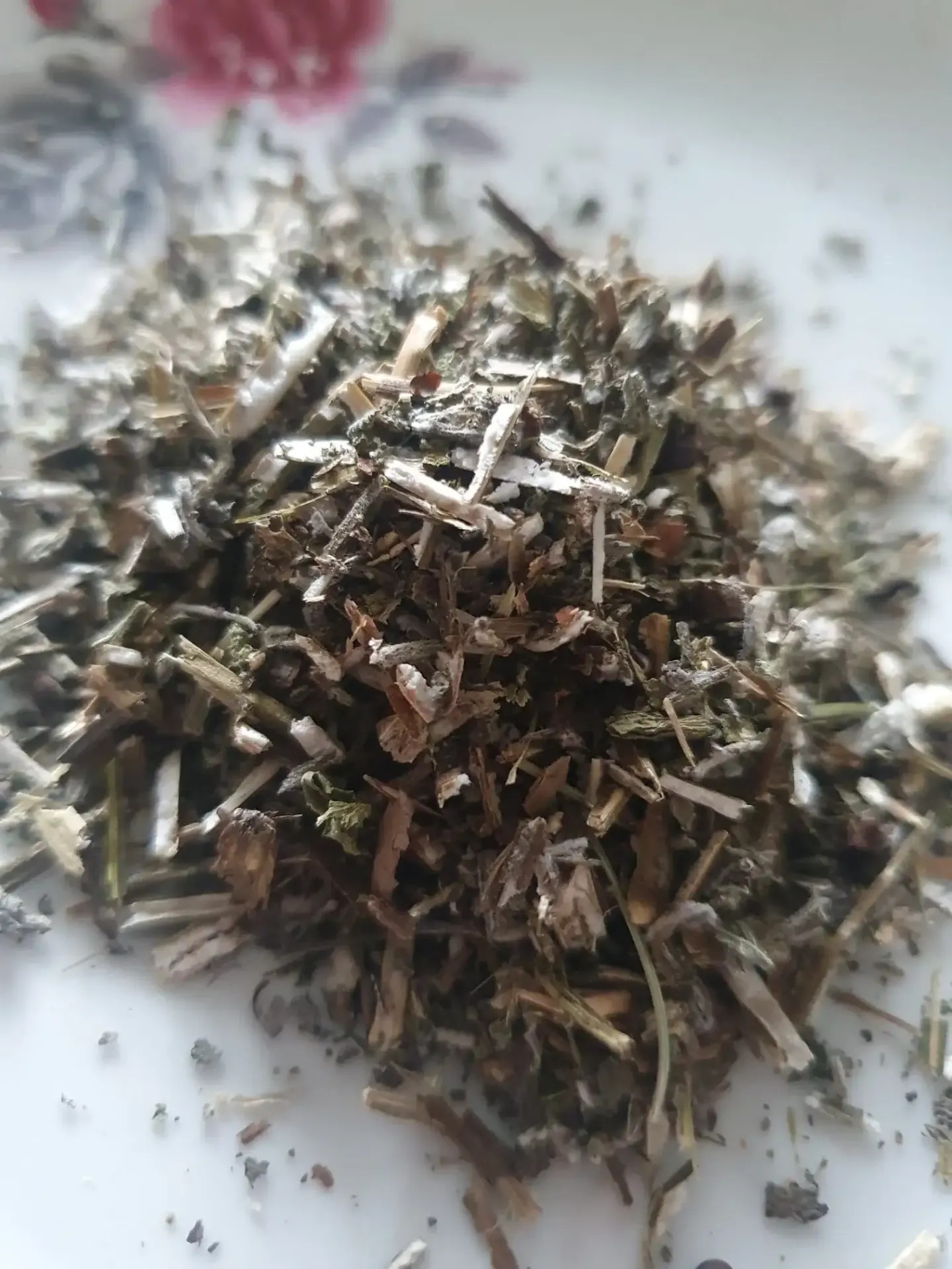 Oregano uscat mărunțit (Șovârf) – Origanum vulgare, plantă medicinală și condiment aromatic